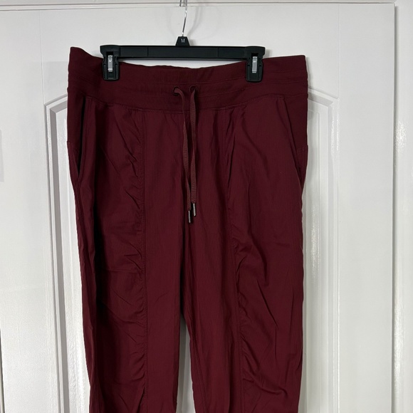 Lululemon Dance Studio Mid-Rise Jogger *Full Length - Picture 6 of 12